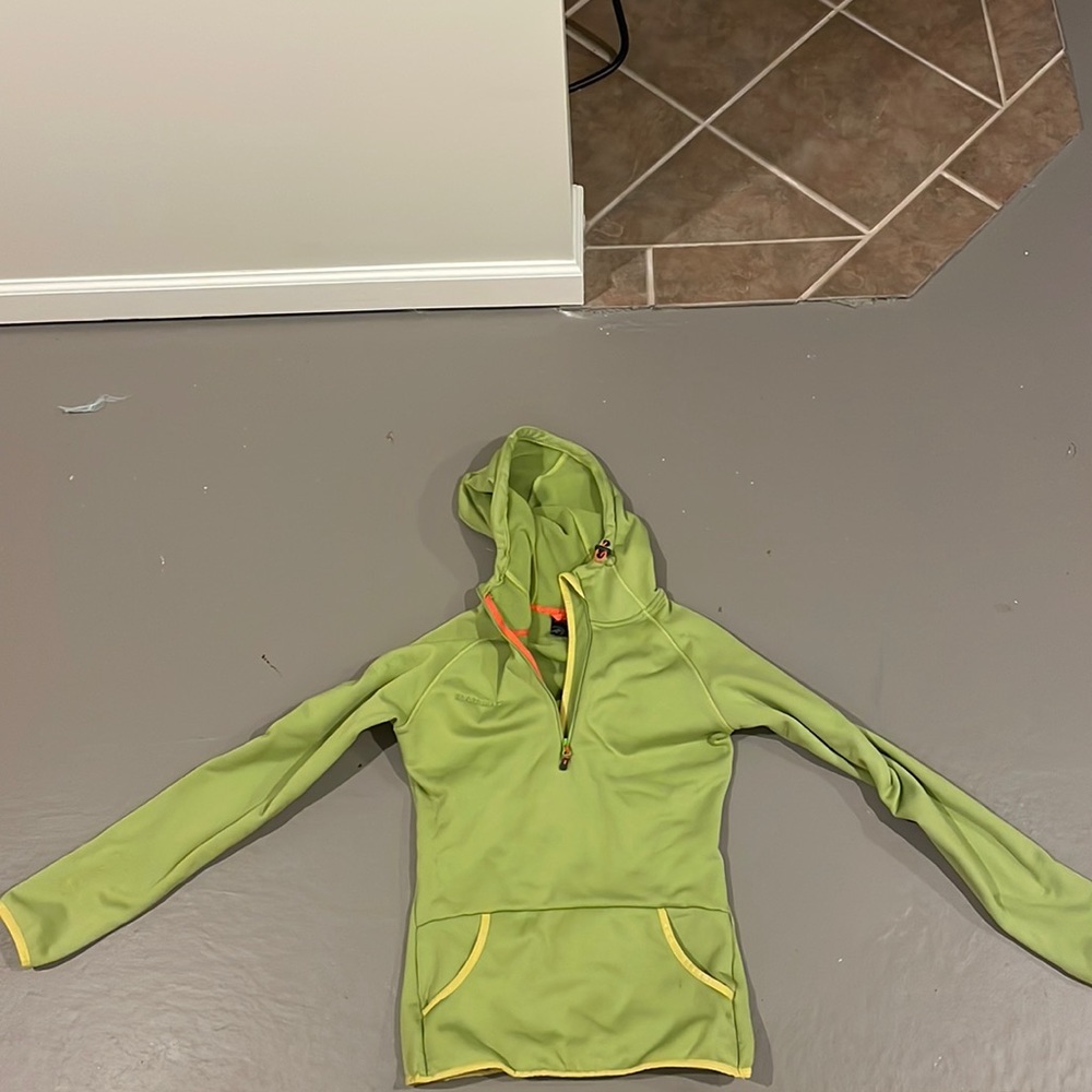 Mammut light green sweater